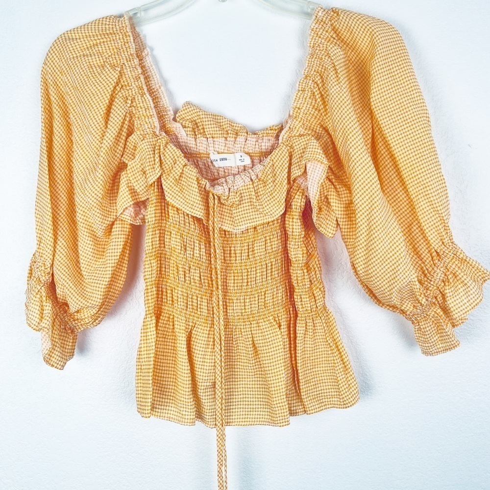 Suite 2939 size S gingham smocked crop top
